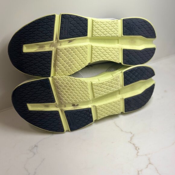 ON Cloud - Cloudgo running shoes - Size 10 - Picture 3 of 3